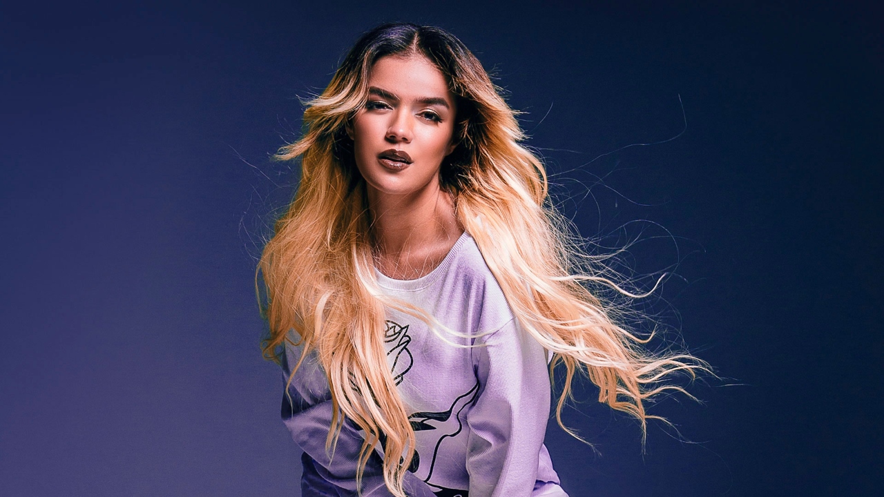 Imagen de Las curvas de Karol G enloquecen a sus fans en Navidad, mira el sensual look del que todos están hablando