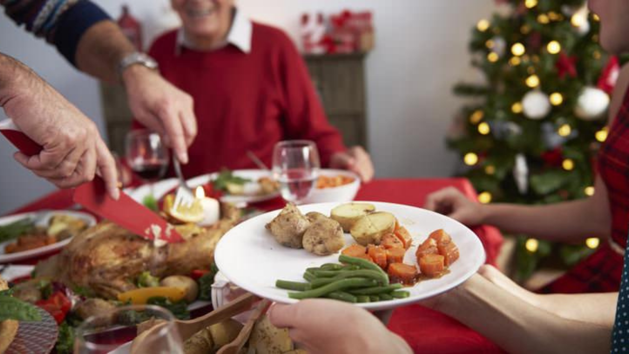 Imagen Principal de Nota: Consejos para evitar 'engordar' en Navidad