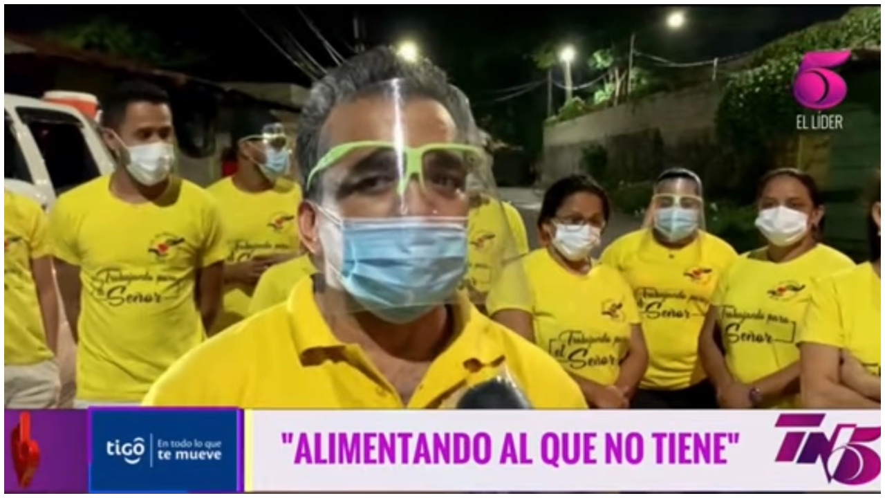 Imagen Principal de Nota: Ceibeños crean campaña 'Alimentando al que no tiene' y entregan comida a personas de la calle