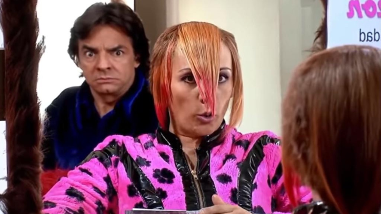 Imagen Principal de Nota: Eugenio Derbez recordó  divertido peinado de ‘Federica’ y culpó a su estilista de copiar el look