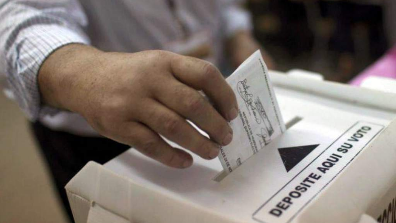 Imagen Principal de Nota: Tu primera vez: CNE explica cómo votar correctamente