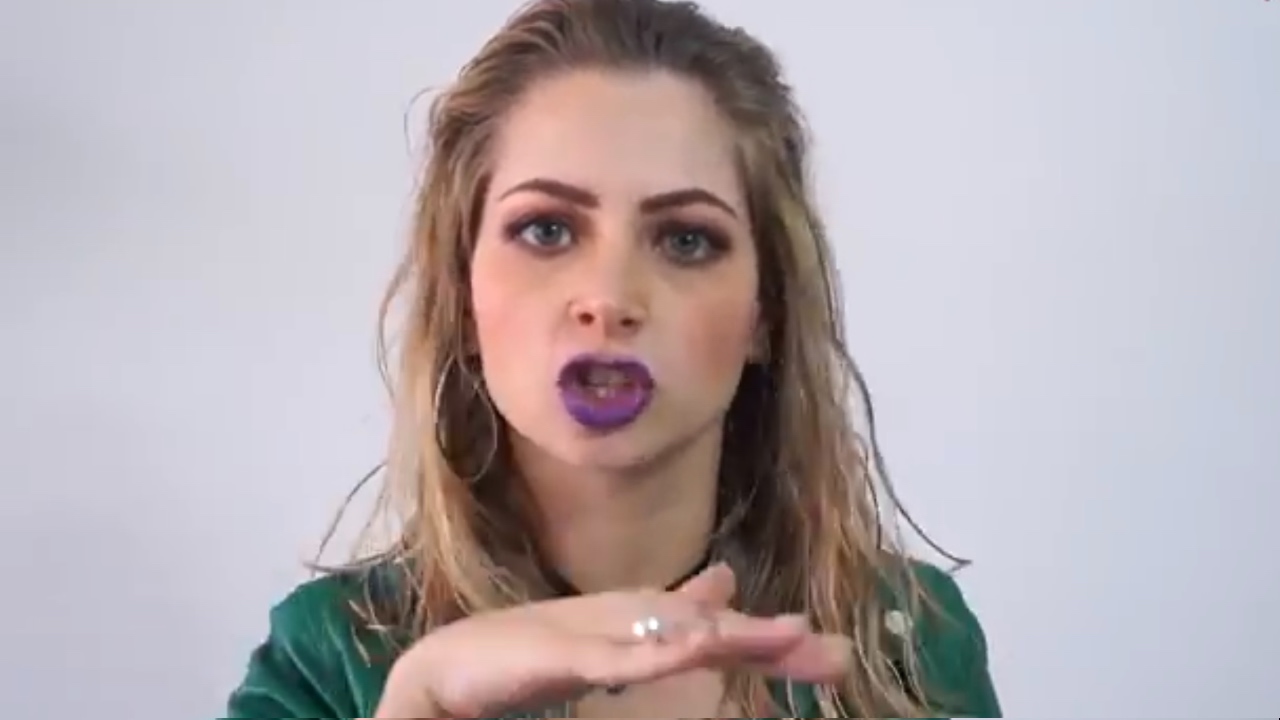 Imagen Principal de Nota: Denuncian a Youtuber mexicana por supuestamente difundir el video del abuso a una menor