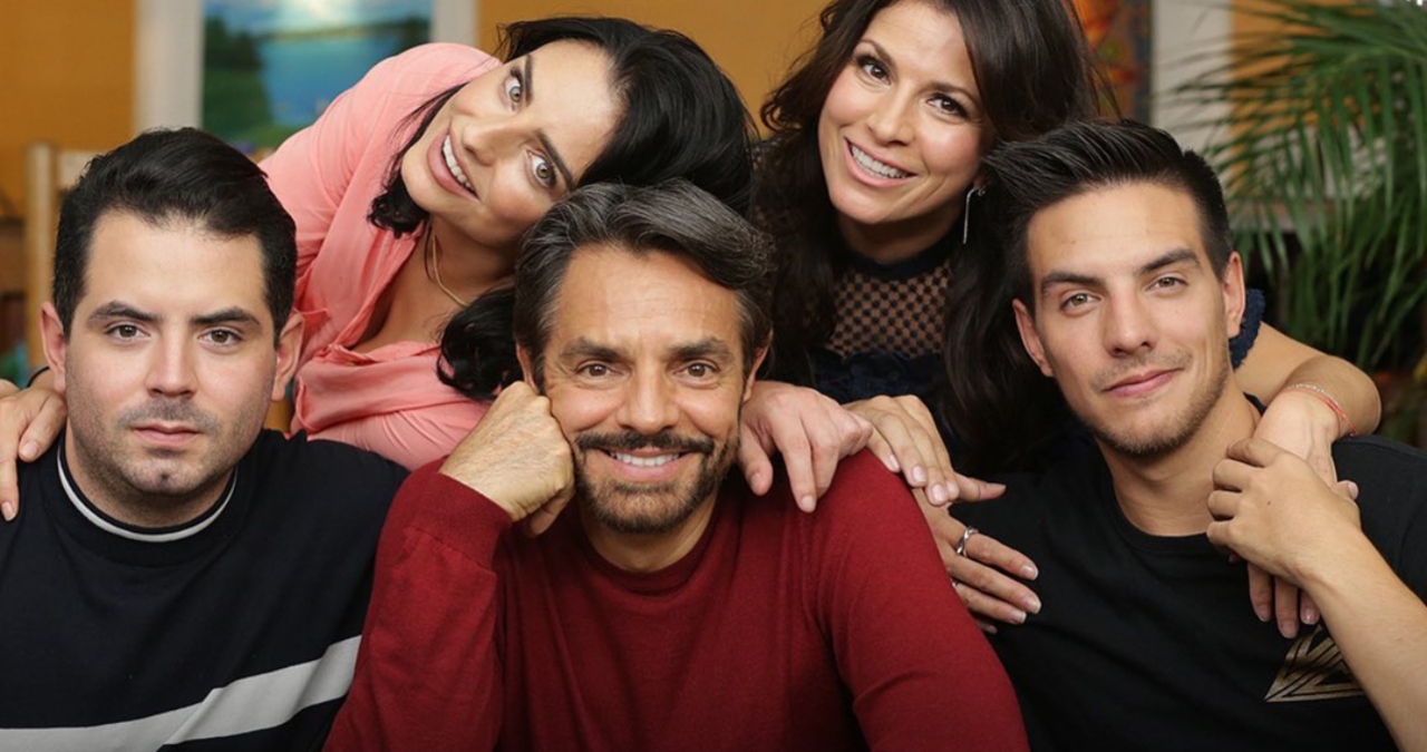 Imagen de Eugenio Derbez confiesa qué tan difícil es viajar con su familia y el gran resentimiento que tenía Aislinn hacia él
