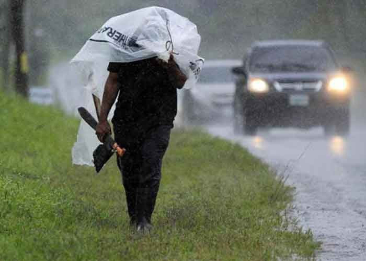 Imagen de Jueves lluvioso en Honduras, estas son las zonas bajo alerta por paso de onda tropical