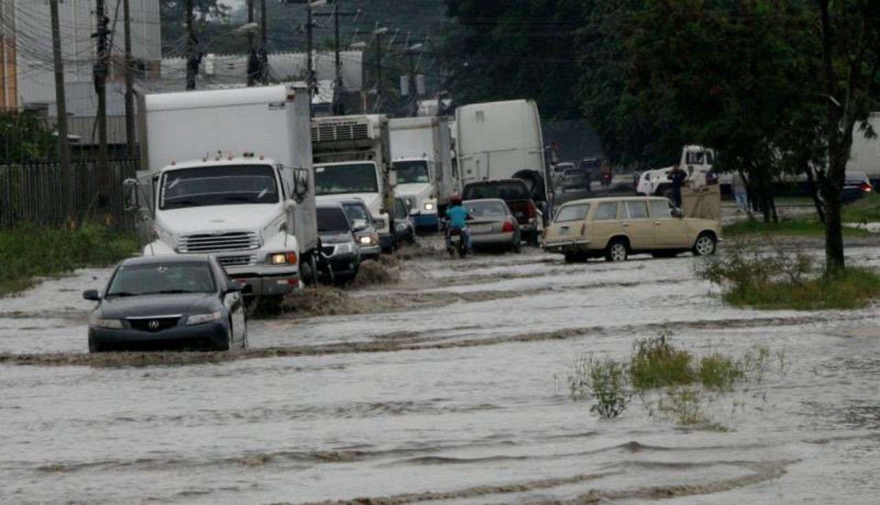 Imagen de Ingreso de onda tropical dejará lluvias este fin de semana en la mayor parte de Honduras