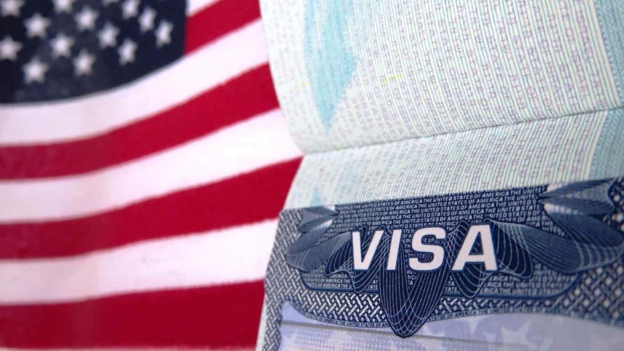 Imagen Principal de Nota: Pasos para solicitar y tramitar la visa de trabajo temporal y de turista en Estados Unidos
