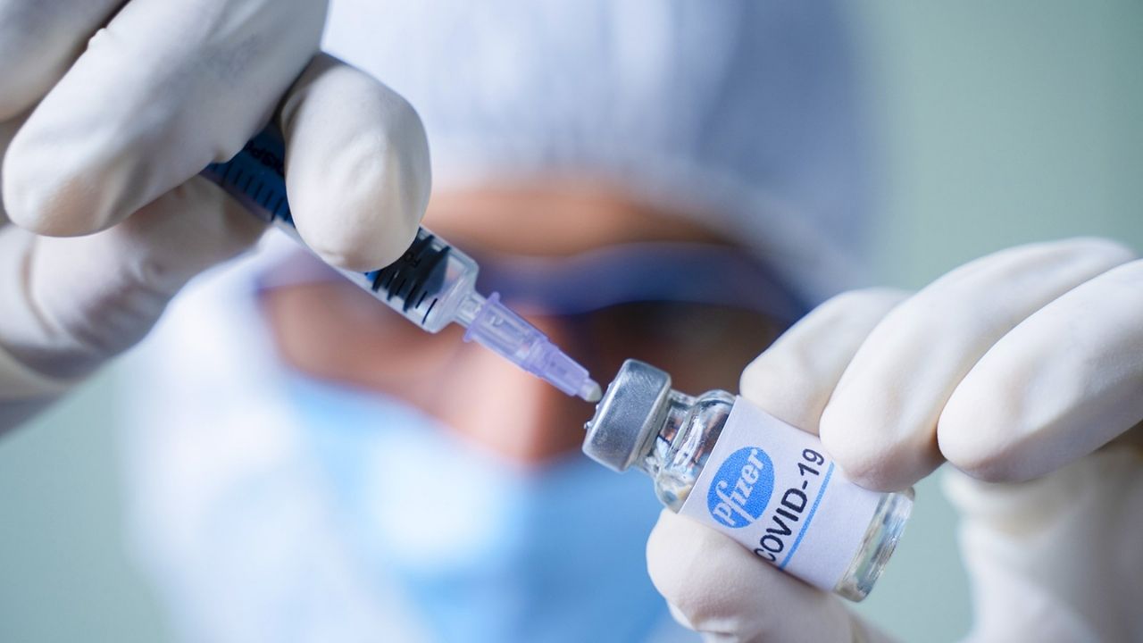 Imagen Principal de Nota: A partir del 19 de julio se aplicará la segunda dosis de Pfizer en Tegucigalpa, Honduras; conoce el calendario