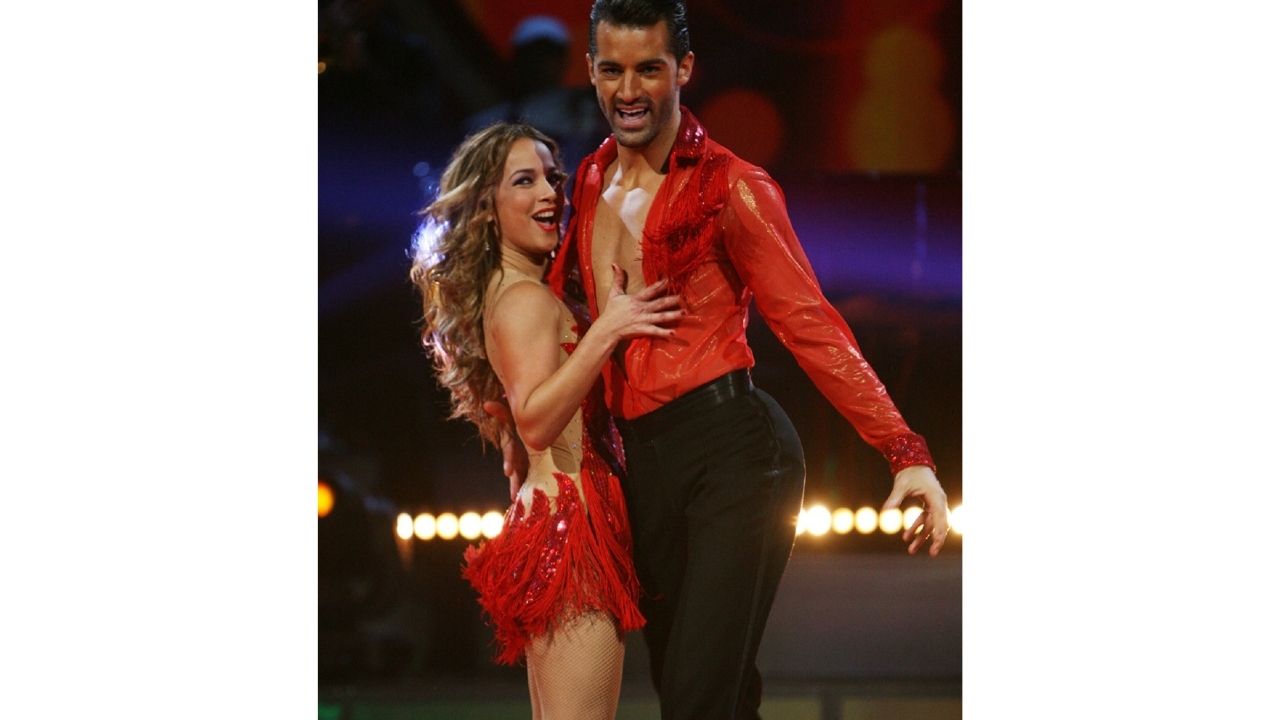 Imagen Principal de Nota: Adamari López le hace competencia a Toni Costa
