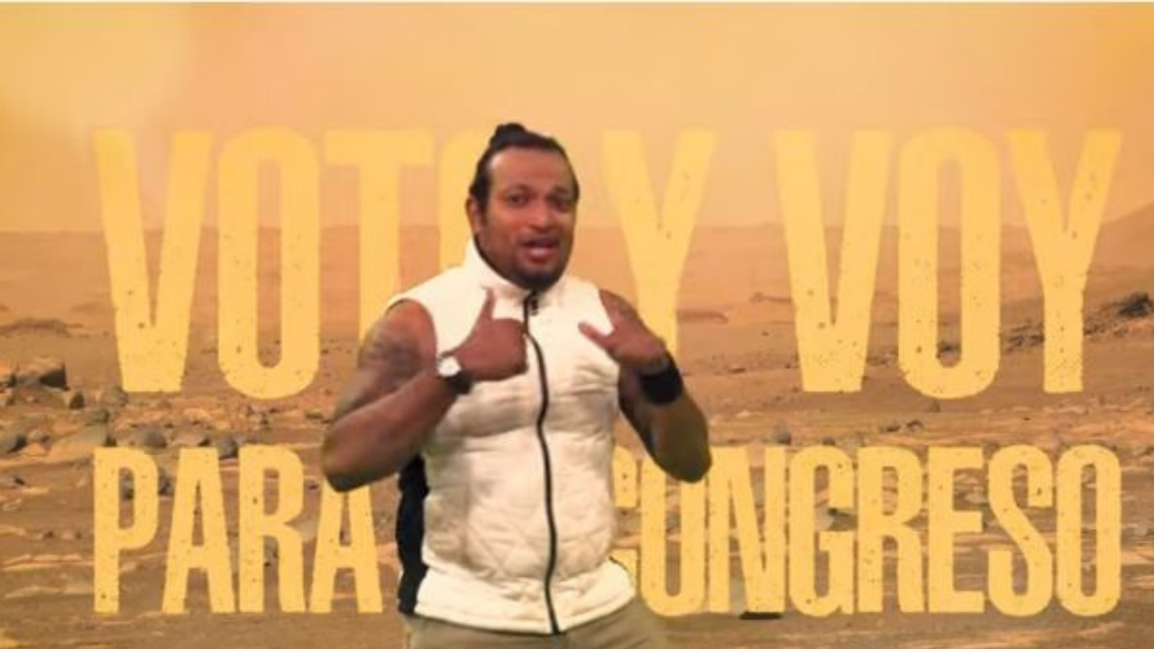 Imagen Principal de Nota: Los del Cuarto con el video parodia ‘Fachuko’ hacen una divertida crítica de los políticos en campaña electoral