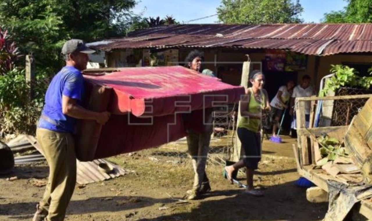 Imagen Principal de Nota: Hondureños afectados por desastres naturales podrían acceder a una visa humanitaria, anuncia la ONU