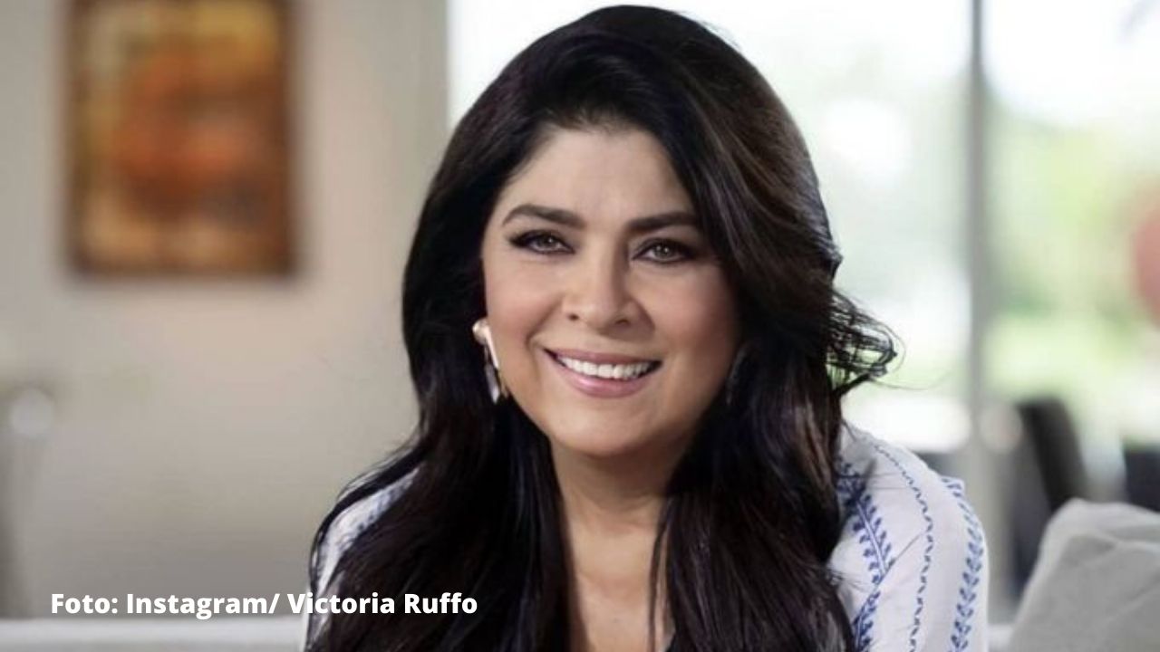 Imagen Principal de Nota: La foto inédita de Victoria Ruffo que causa ternura entre sus fans, ¡mira con quién aparece!