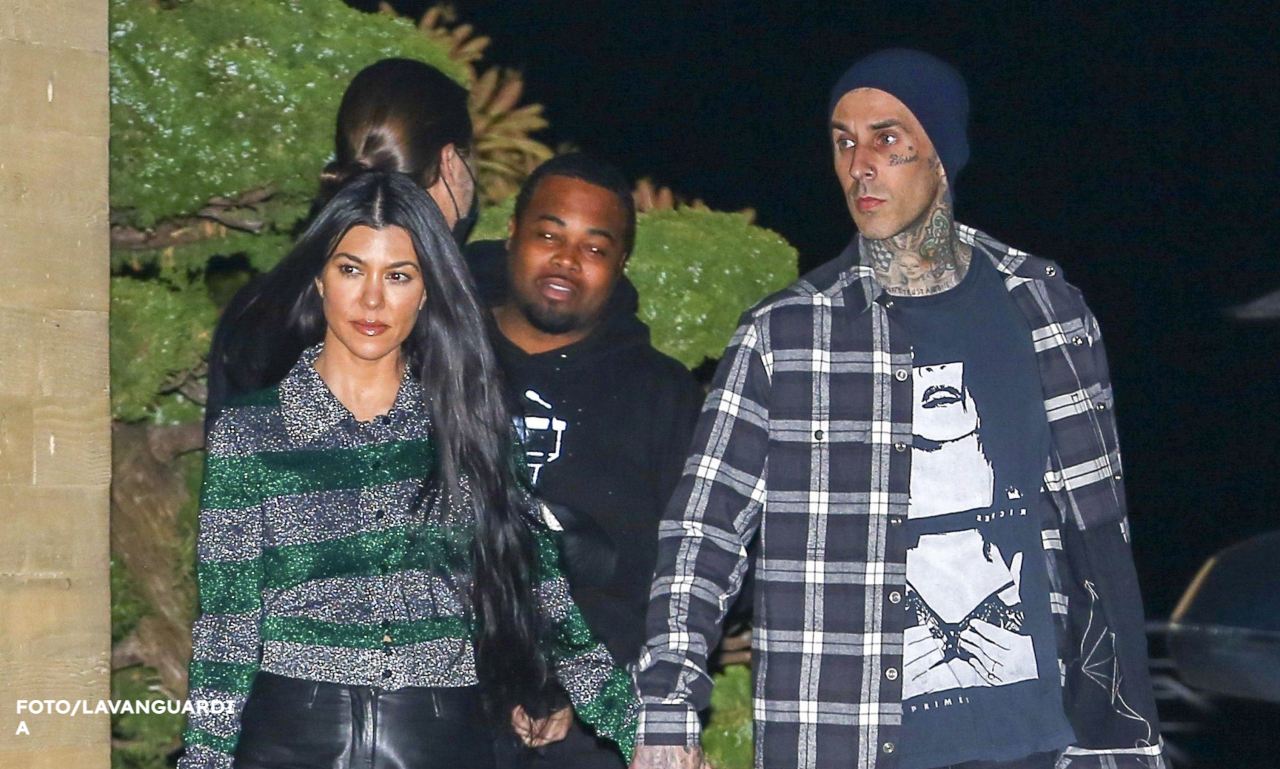 Imagen Principal de Nota: ¡Kourtney Kardashian se casa! Mira el tremendo anillo de compromiso que le dio Travis Barker