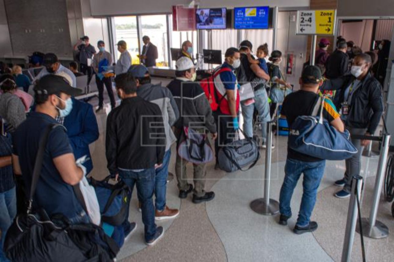 Imagen Principal de Nota: Los 5 requisitos que deben cumplir viajeros que planean ingresar a Honduras