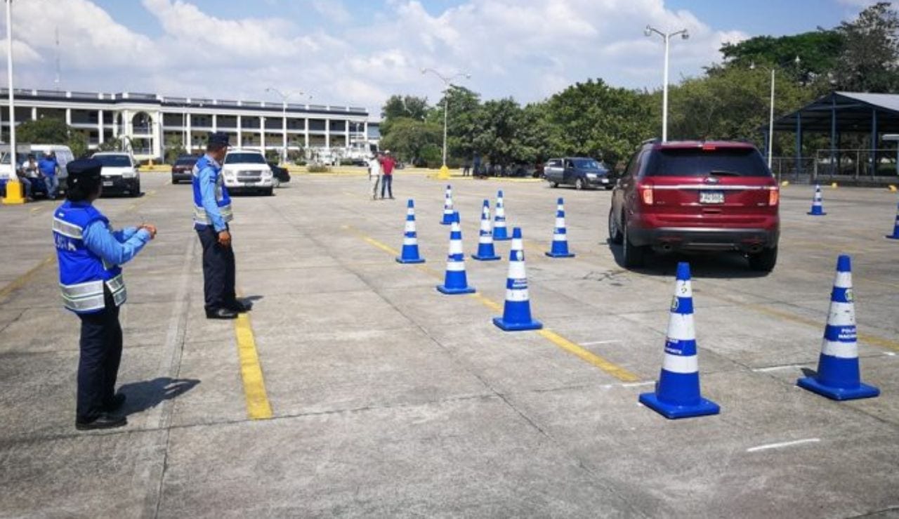 Imagen de ¿DNVT suspenderá emisión de licencias en Honduras?
