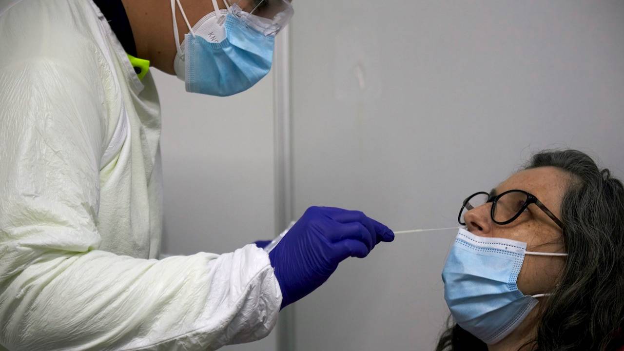 Imagen de 6 síntomas que te alertan sobre el posible contagio de la nueva variante ómicron