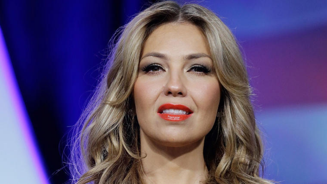 Imagen Principal de Nota: ‘Sufro de dolores que no me dejan ni caminar, todo me duele’: Thalía genera preocupación por sus problemas de salud