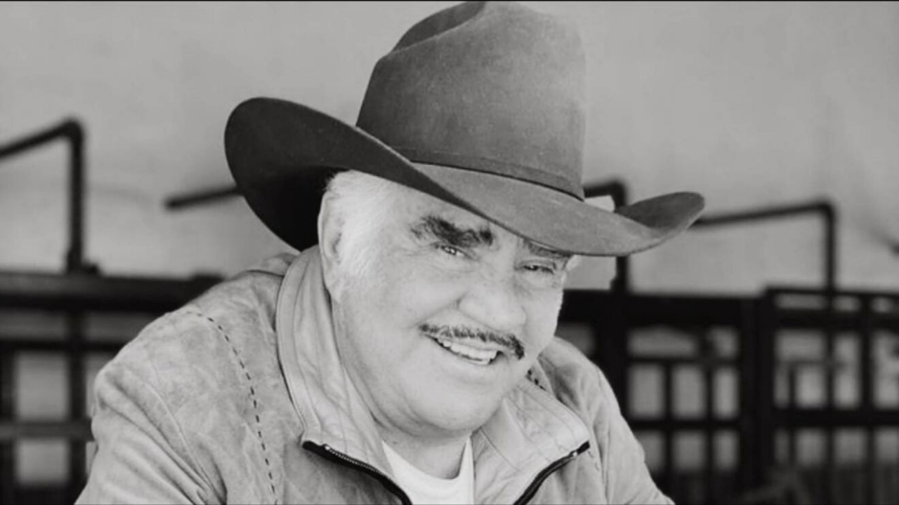 Imagen Principal de Nota: 'Leyenda, seguirás siendo el rey': Famosos se despiden de Vicente Fernández con estos sentidos mensajes