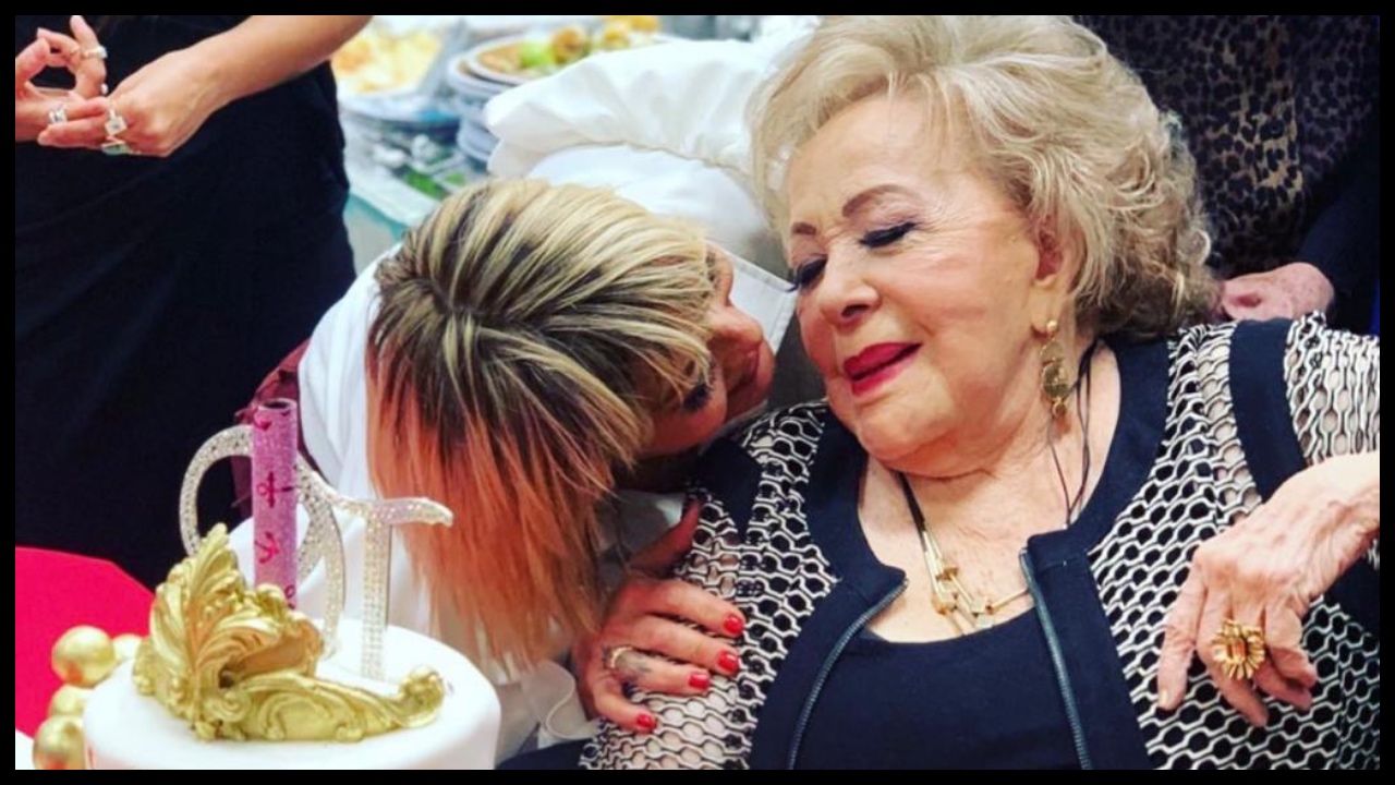 Imagen de Alejandra Guzmán reveló sin querer el deterioro mental de su madre Silvia Pinal