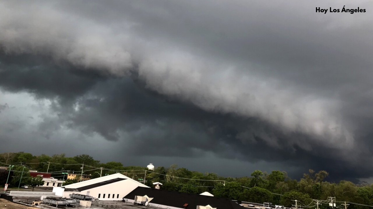 Imagen Principal de Nota: Peligra amistoso entre Colombia y Honduras por alerta de tornado en Florida