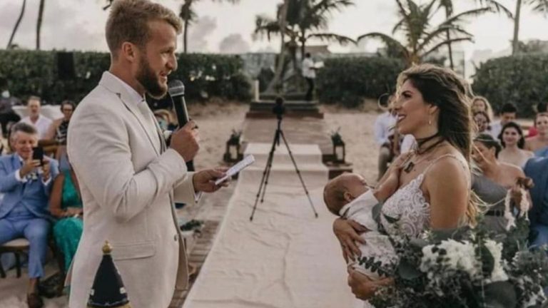 Imagen Principal de Nota: Mujer se viraliza por amamantar a su bebé mientras daba el 'sí' en su boda