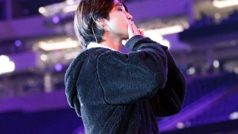 Imagen Principal de Nota: Cantante de BTS Jimin es hospitalizado de emergencia