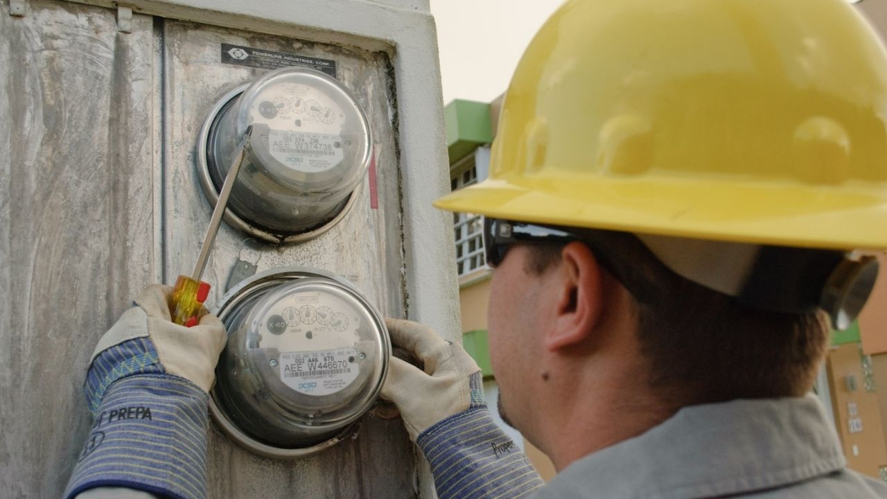Imagen Principal de Nota: Así puedes consumir menos de 150 kWh y no pagar energía en Honduras