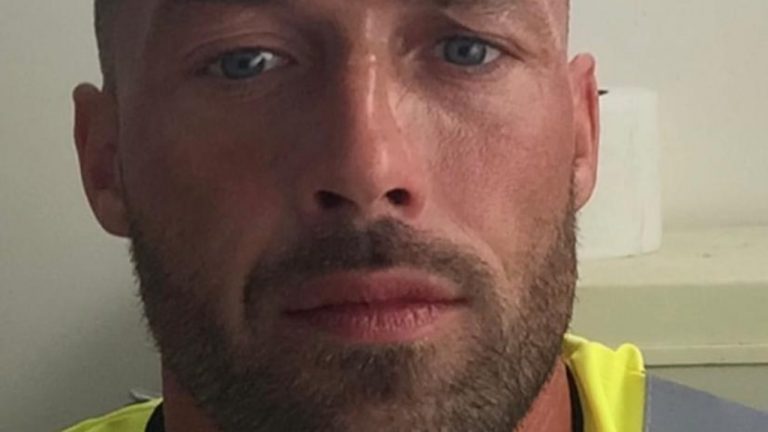 Imagen Principal de Nota: 'Te buscaré, bandido': Ladrón buscado por la policía se hace viral por su atractivo