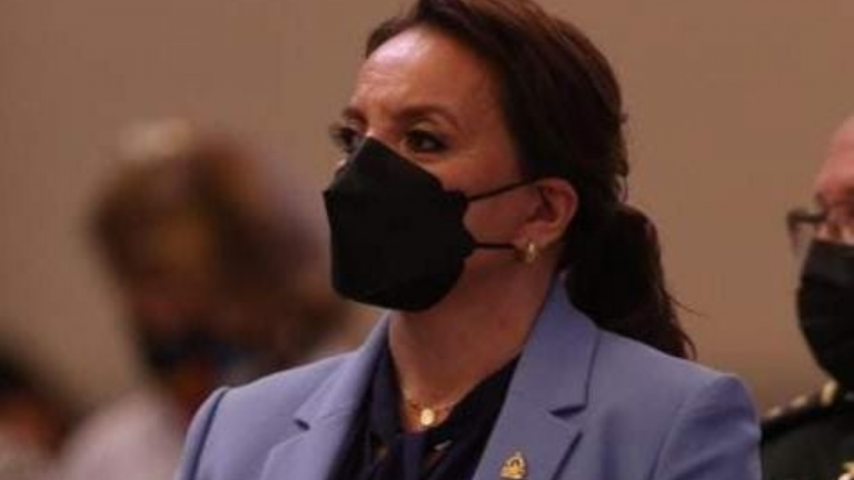 Imagen Principal de Nota: Presidenta Xiomara Castro da positivo para Covid