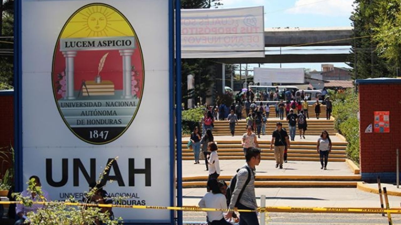 Imagen Principal de Nota: Sinager da luz verde a universidades para regreso a clases semipresenciales