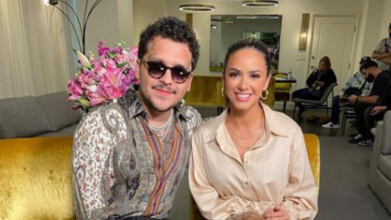 Imagen de Christian Nodal se confiesa con la periodista hondureña, Ana Jurka