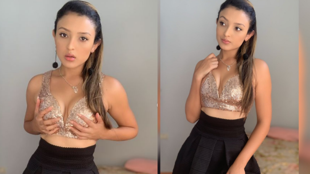 Imagen de La Barbie Policía sube la temperatura  con sexys   fotos en traje de baño