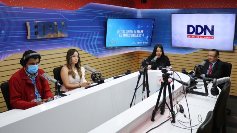 Imagen Principal de Nota: Con éxito se realizó el DDN: “Delitos contra la mujer en medios digitales: cómo denunciarlos y afrontarlos”