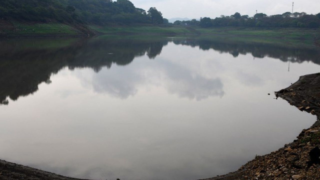 Imagen Principal de Nota: Calendario de racionamiento de agua podría ser reducido de 7 a 5 días en la capital