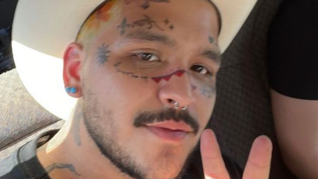 Imagen de ¿Qué  significa el nuevo tatuaje de Christian Nodal?