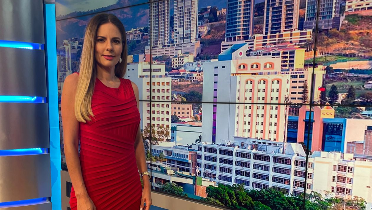 Imagen Principal de Nota: Evangelina Barquero regresa a noticieros Hoy Mismo y así le dieron la bienvenida