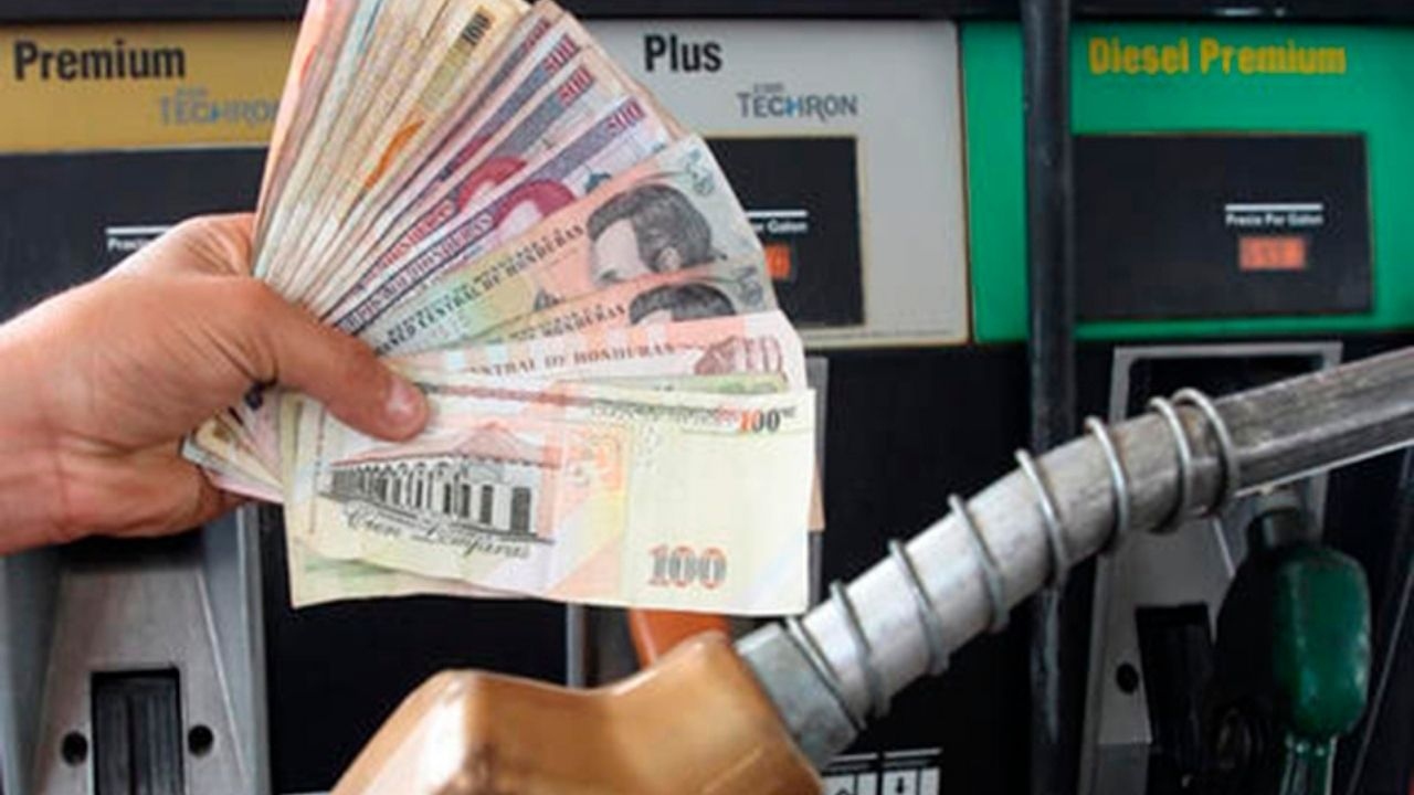 Imagen Principal de Nota: Gasolina superior presentará nueva alza este lunes 20 de junio, aquí el nuevo precio
