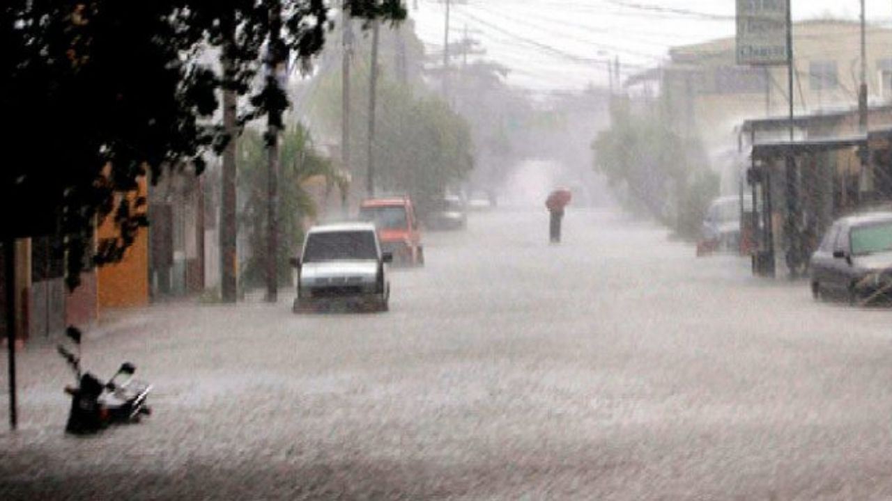 Imagen Principal de Nota: 'Tren' de ondas tropicales provocarán lluvias en Honduras