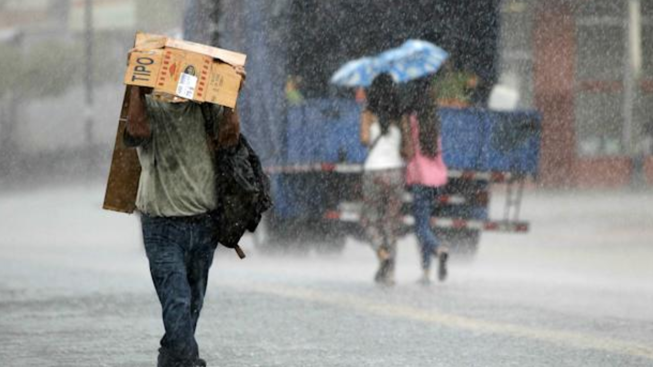 Imagen Principal de Nota: Lluvias con actividad eléctrica continuarán  registrándose en varios departamentos de Honduras