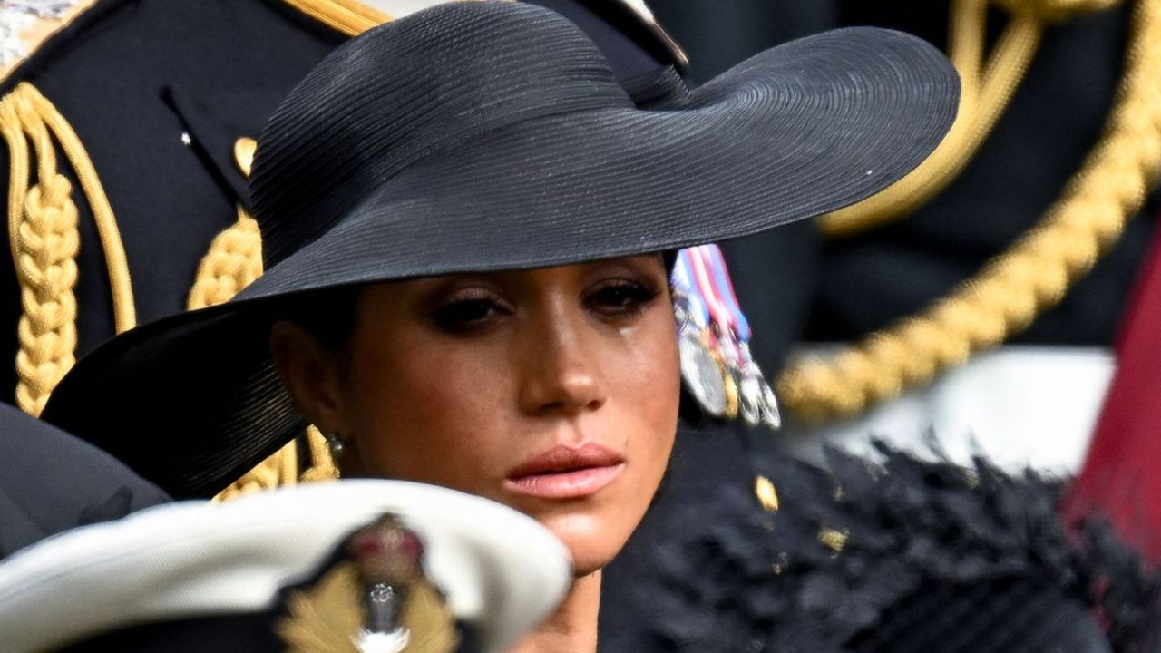 Imagen Principal de Nota: Meghan Markle  no pudo contener las lágrimas en el funeral de la reina Isabel II