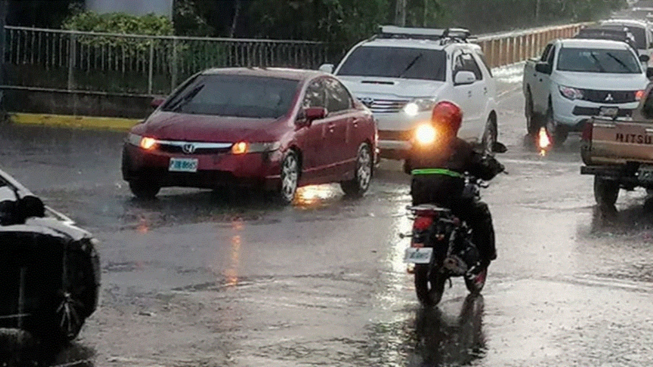 Imagen Principal de Nota: Intensas lluvias azotarán a Honduras este fin de semana por ingreso de humedad