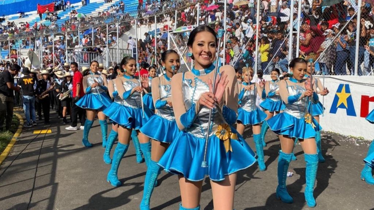 Imagen Principal de Nota: Al ritmo de 'La chica del central' palillonas y pomponeras del Central se robaron el show este 15 de septiembre