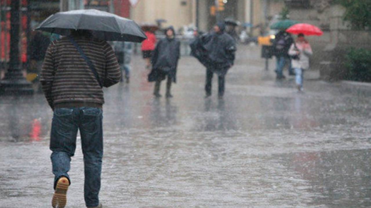 Imagen de Lluvias con actividad eléctrica se registrarán este domingo sobre tres regiones de Honduras