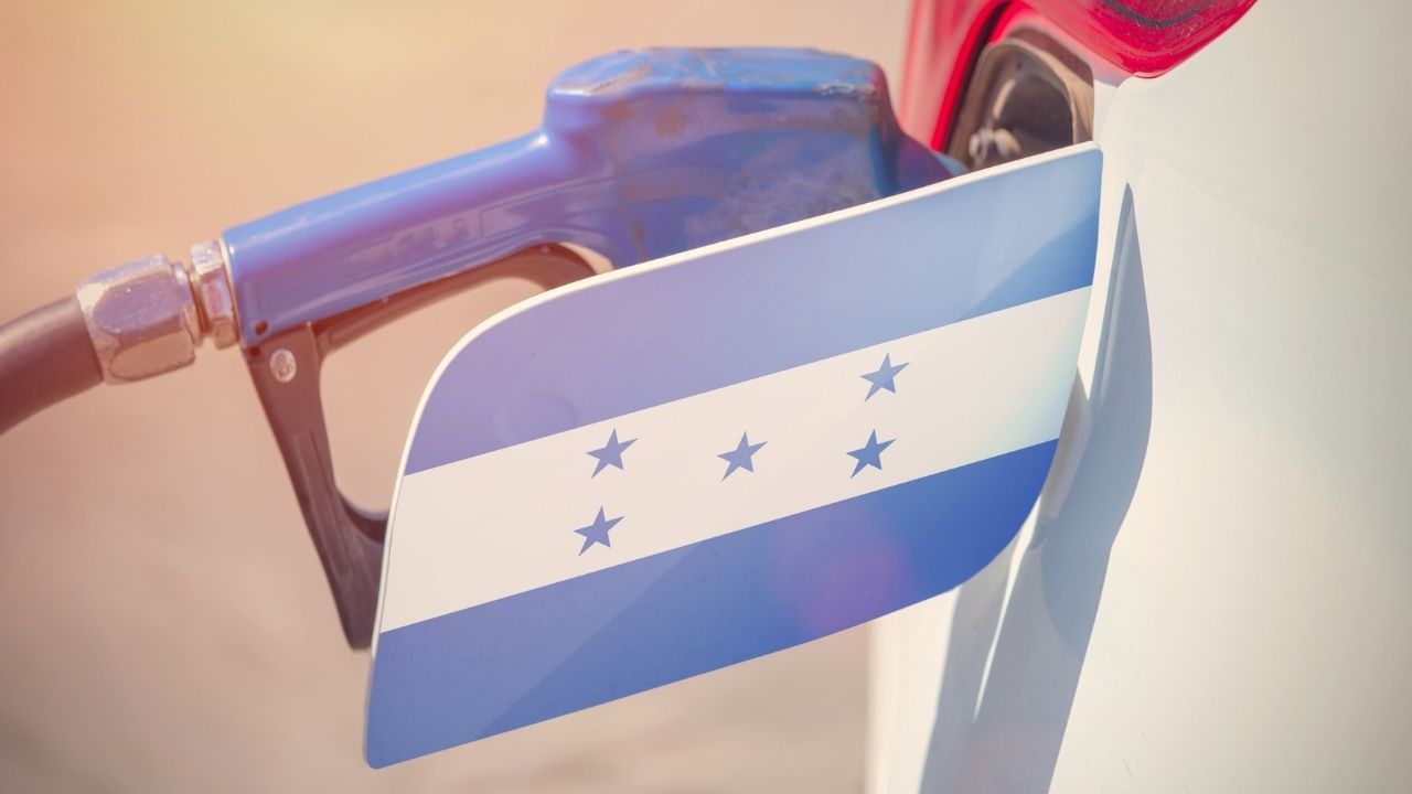 Imagen Principal de Nota: ¿Aumento o rebaja? Revisa el nuevo precio de los combustibles en Honduras a partir del 7 de noviembre