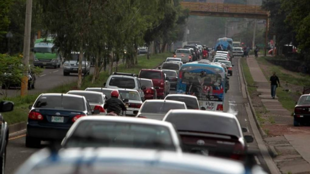 Imagen Principal de Nota: Así sería el calendario de movilización del 'Hoy no circula' para empleados públicos en el DC
