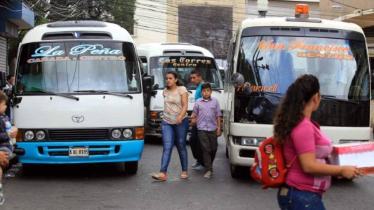 Imagen de ¡Trancazo! Anuncian incremento de 3 lempiras al pasaje de bus en Honduras