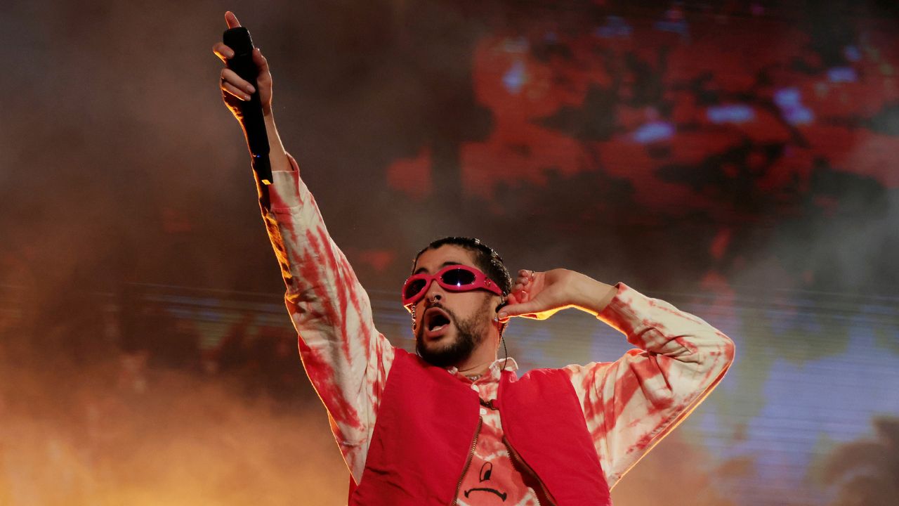 Imagen de 'Me llevé un poquito de decepción', fan revela a qué huele Bad Bunny