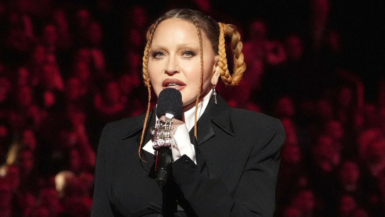 Imagen Principal de Nota: Madonna no pedirá disculpas por su apariencia