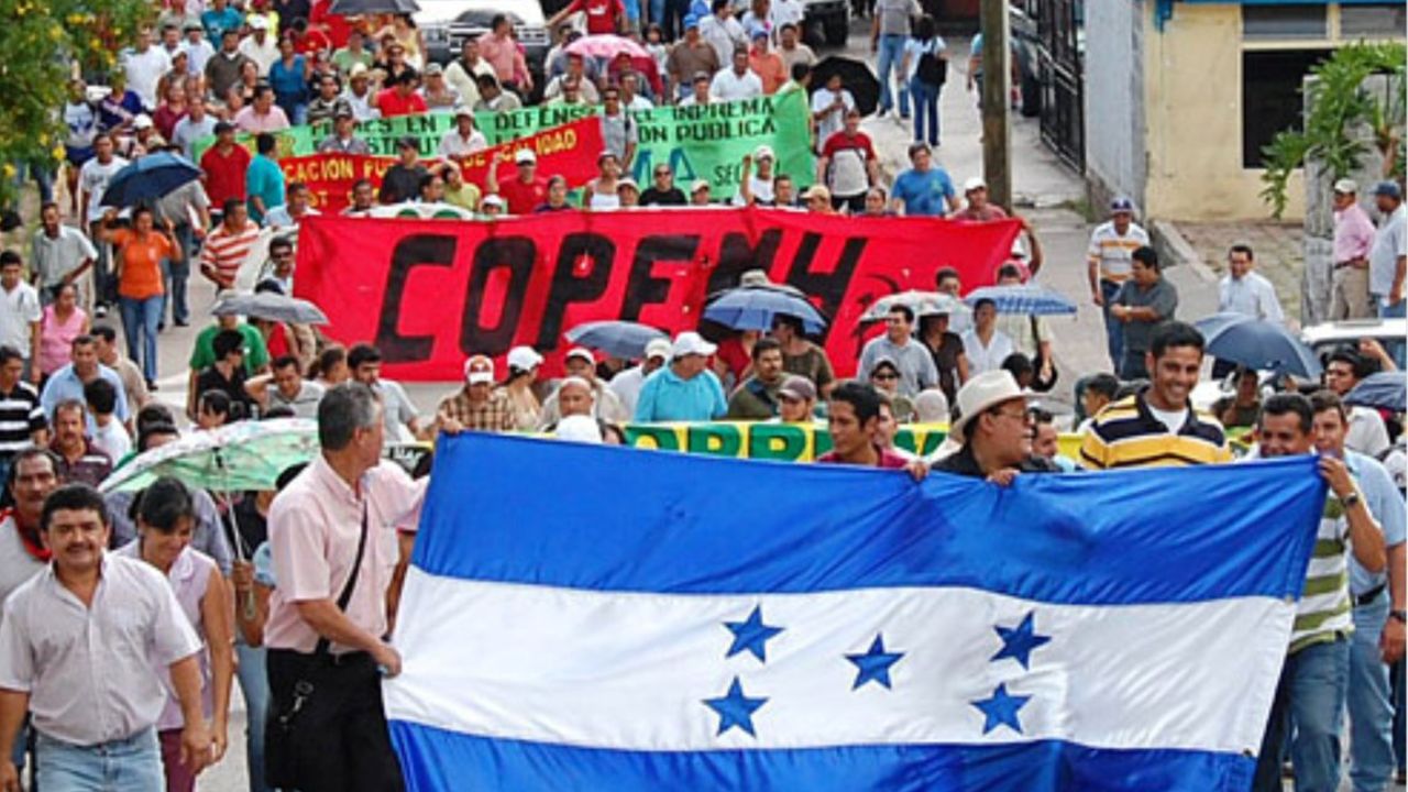 Imagen Principal de Nota: Maestros anuncian paros progresivos, marchas y tomas de carretera a partir del lunes
