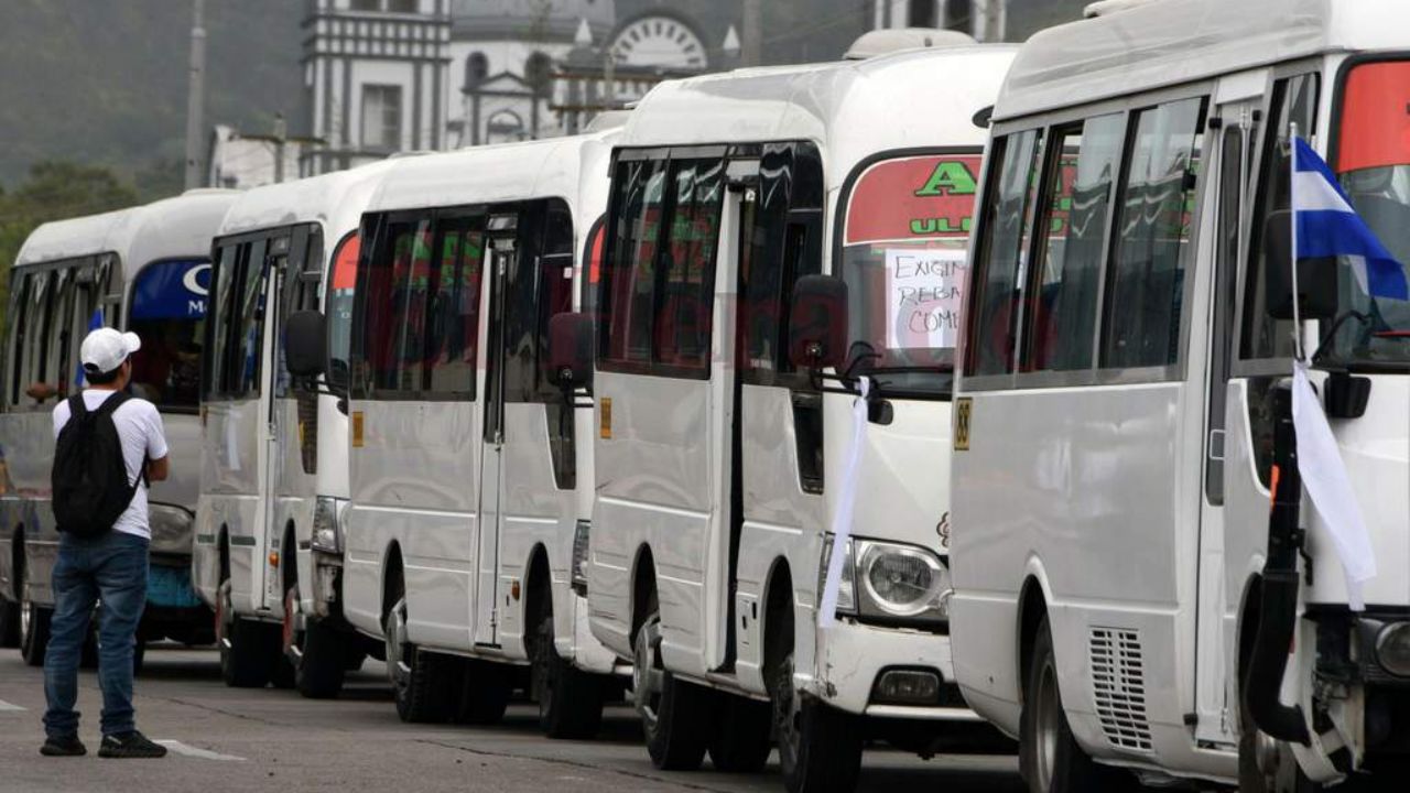 Imagen de Transportistas advierten con aumento al pasaje en Honduras
