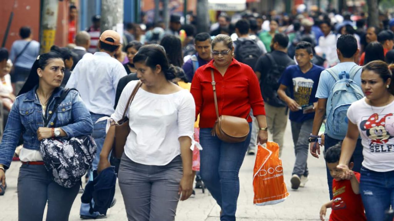 Imagen Principal de Nota: Más de 960,000 mujeres mantienen sus hogares en Honduras
